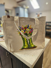 Load image into Gallery viewer, Country Life Tote