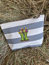 Load image into Gallery viewer, Country Life Pouch