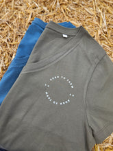 Load image into Gallery viewer, Vale T-shirts
