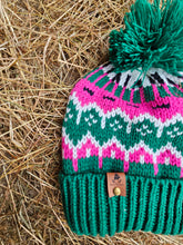 Load image into Gallery viewer, Retro beanie
