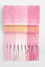 Load image into Gallery viewer, Fluffy Check Scarf
